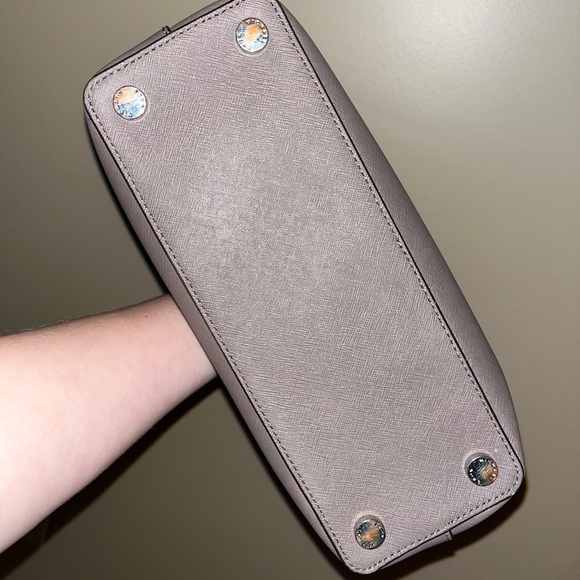 Michael Kors purse - Picture 4 of 9